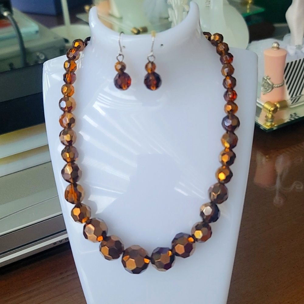(NWT) Crystal Bronze Necklace & Earrings
